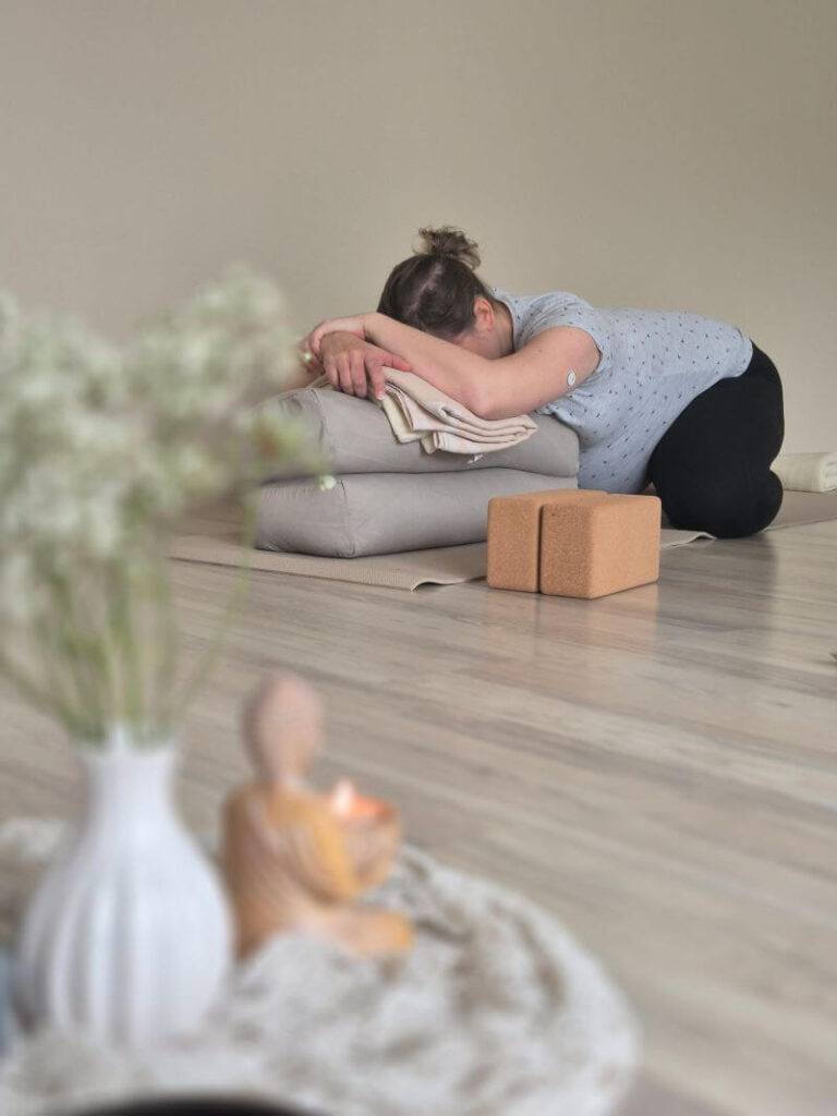 Schwangere-Balasana